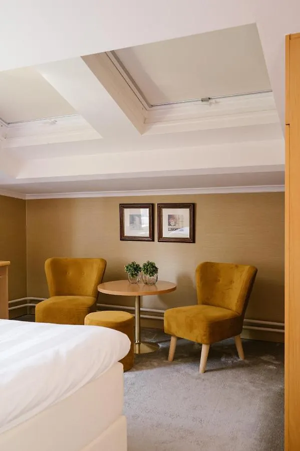 Landhotel Heuvelzicht Schin op Geul 3*,  Nizozemsko