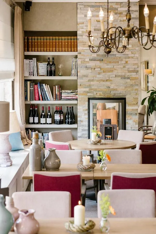 Landhotel Heuvelzicht Schin op Geul 3*,